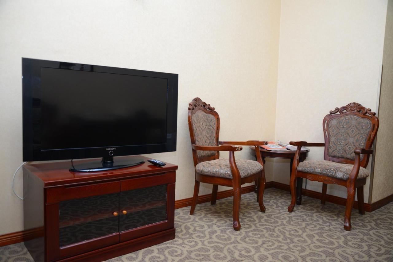 Bozok Hotel Asztana Kültér fotó