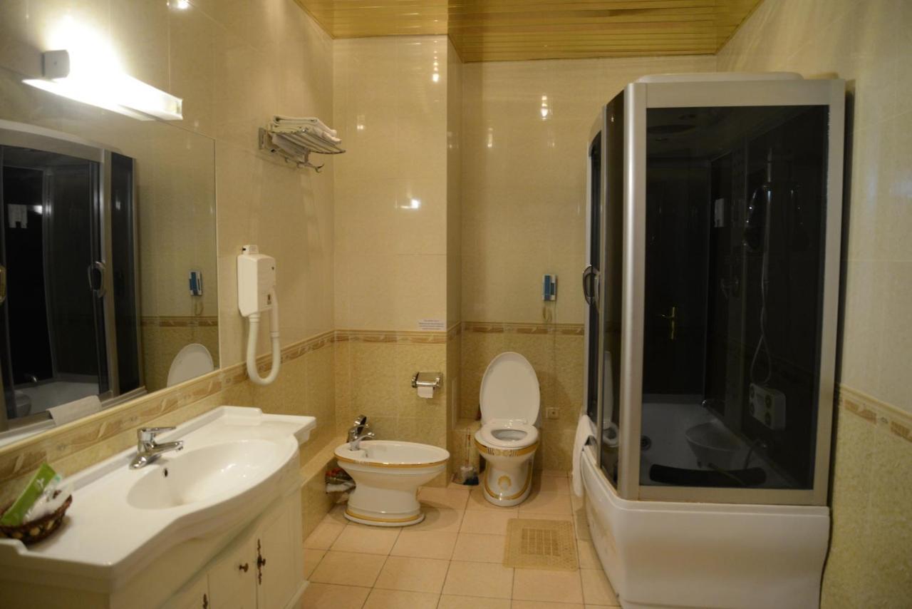 Bozok Hotel Asztana Kültér fotó