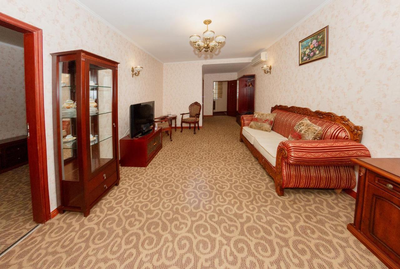 Bozok Hotel Asztana Kültér fotó